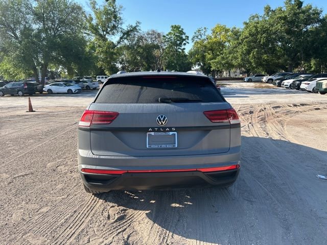 Used 2022 Volkswagen Atlas Cross Sport SE image 17