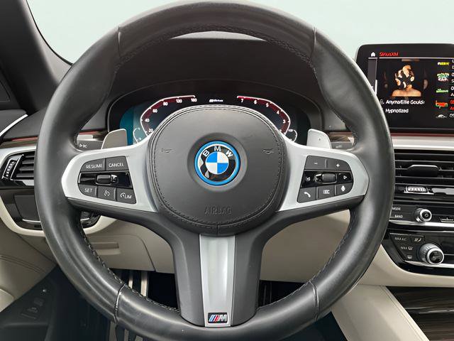 Used 2022 BMW 530e w/ M Sport Package image 10