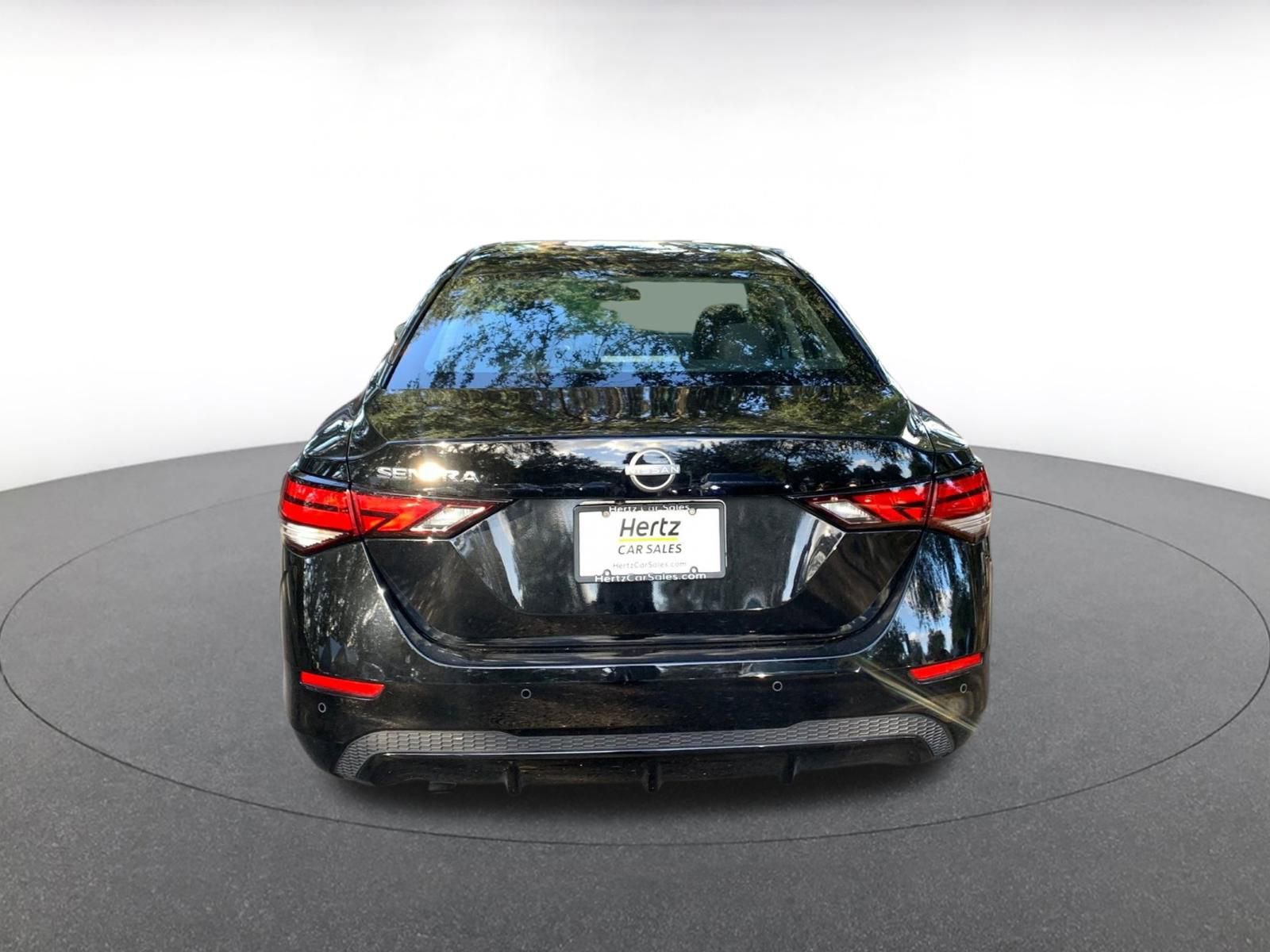 Used 2025 Nissan Sentra S image 6