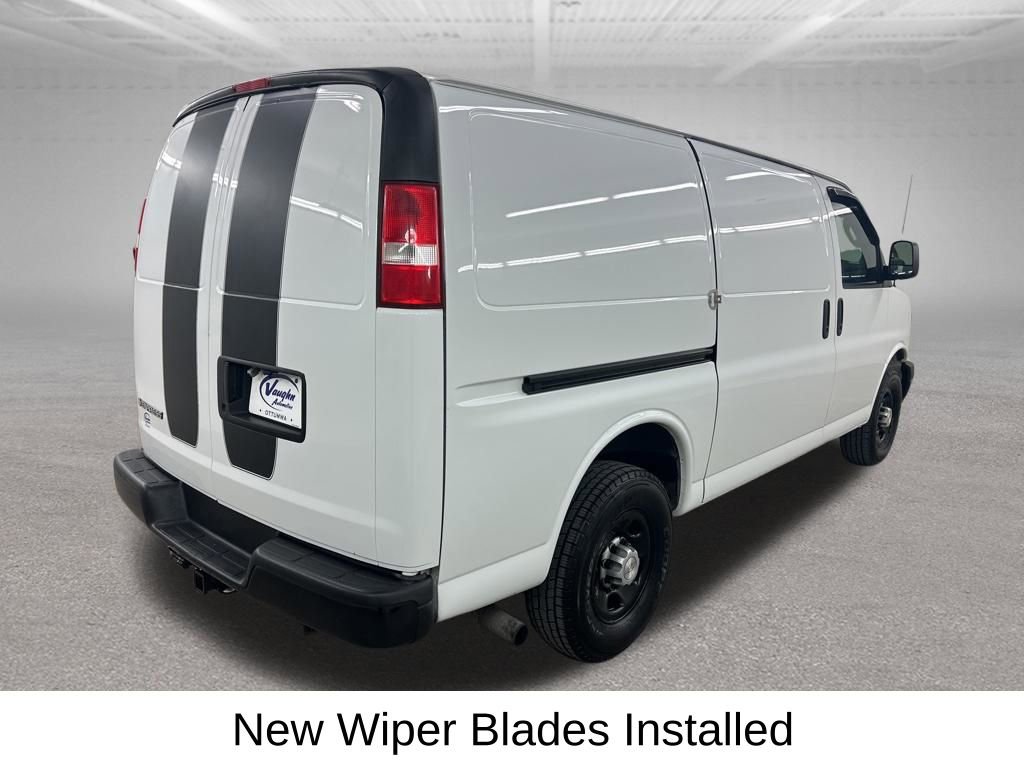 Used 2017 Chevrolet Express 2500 image 14