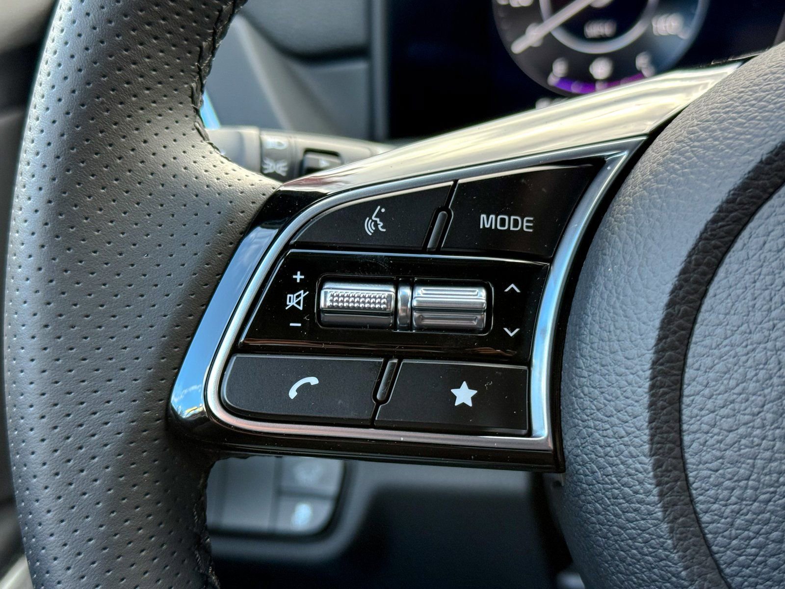 New 2026 Kia Seltos SX w/ SX Sunroof Package image 25