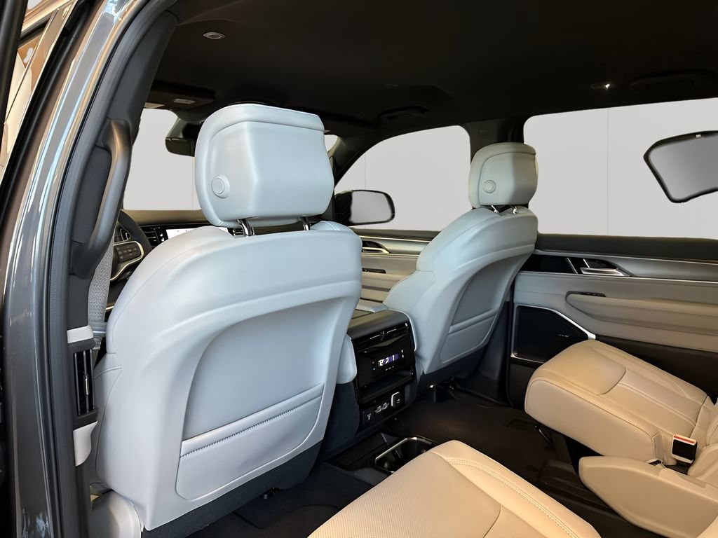 New 2026 Jeep Grand Wagoneer L 4WD image 16