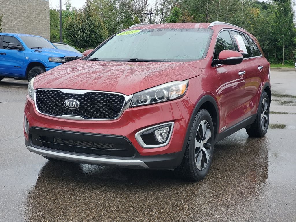 Used 2017 Kia Sorento EX w/ EX V6 Premium Package AWD/4WD image 2