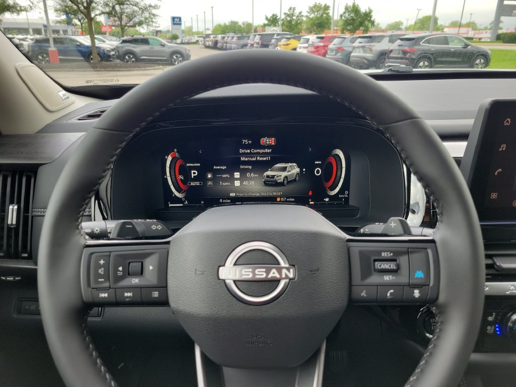 New 2026 Nissan Pathfinder Platinum AWD/4WD image 26