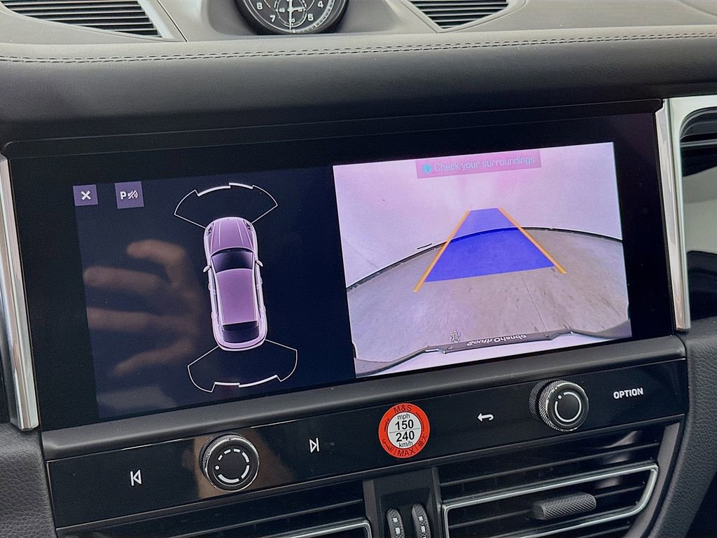 New 2025 Porsche Macan AWD/4WD image 17