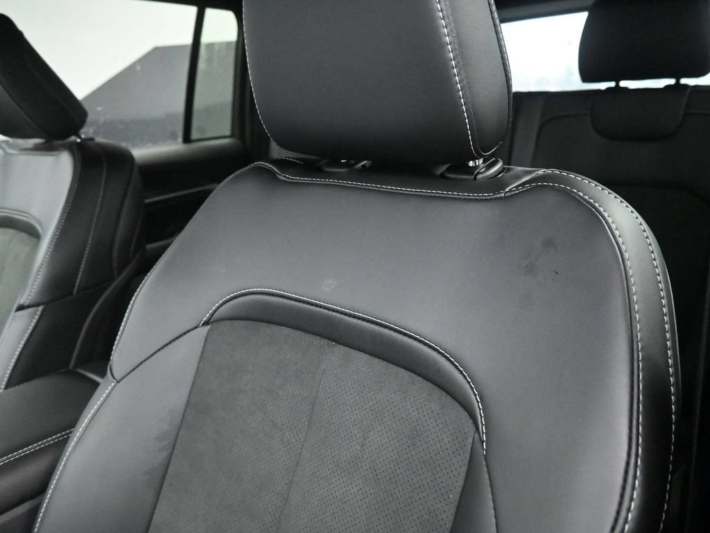 New 2026 Jeep Grand Cherokee Altitude AWD/4WD image 13