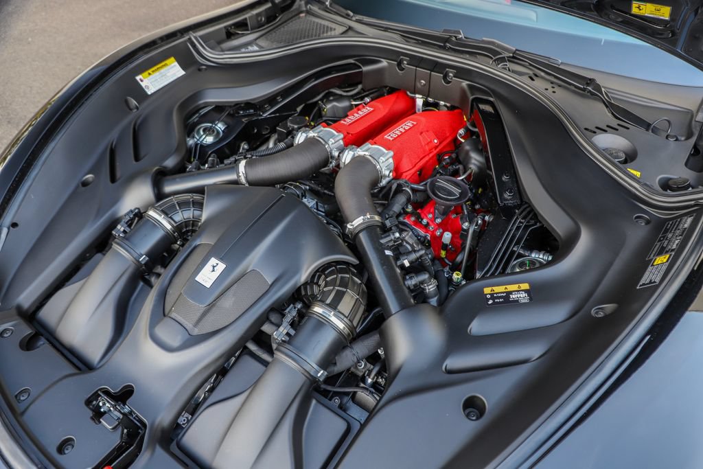 Certified 2025 Ferrari Roma Spider RWD image 43