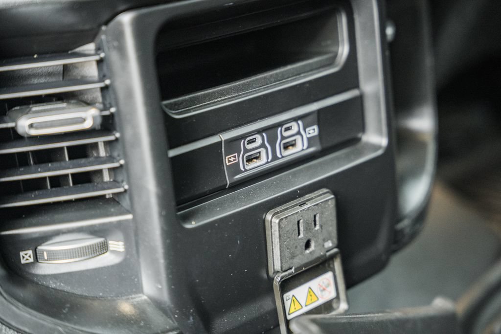 Used 2022 RAM 1500 Laramie AWD/4WD image 35