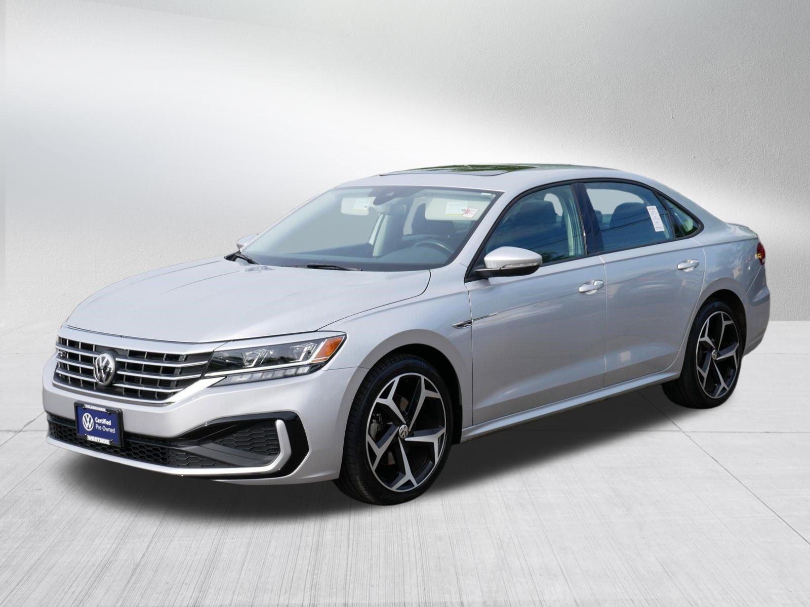 Certified 2020 Volkswagen Passat 2.0T R-Line FWD image 3