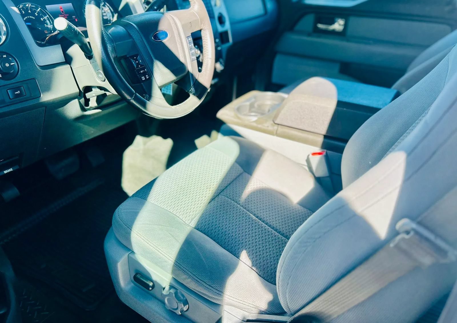 Used 2014 Ford F150 XLT w/ XLT Convenience Package RWD image 13