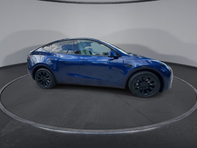 Used 2024 Tesla Model Y Long Range AWD/4WD image 9