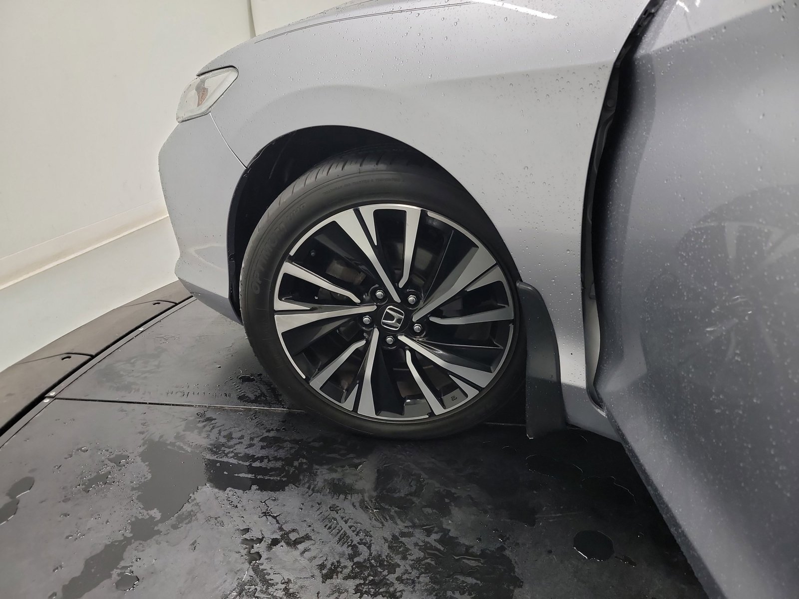 Used 2017 Honda Accord EX-L image 30