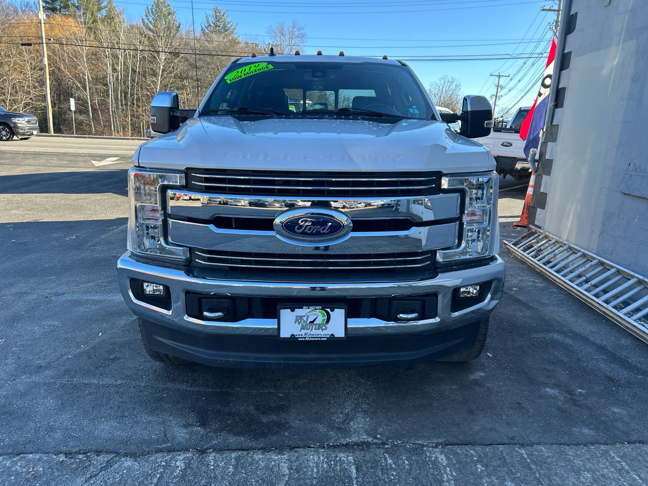 Used 2019 Ford F250 Lariat w/ Lariat Ultimate Package image 3