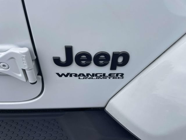 Certified 2022 Jeep Wrangler Unlimited Sahara AWD/4WD image 9