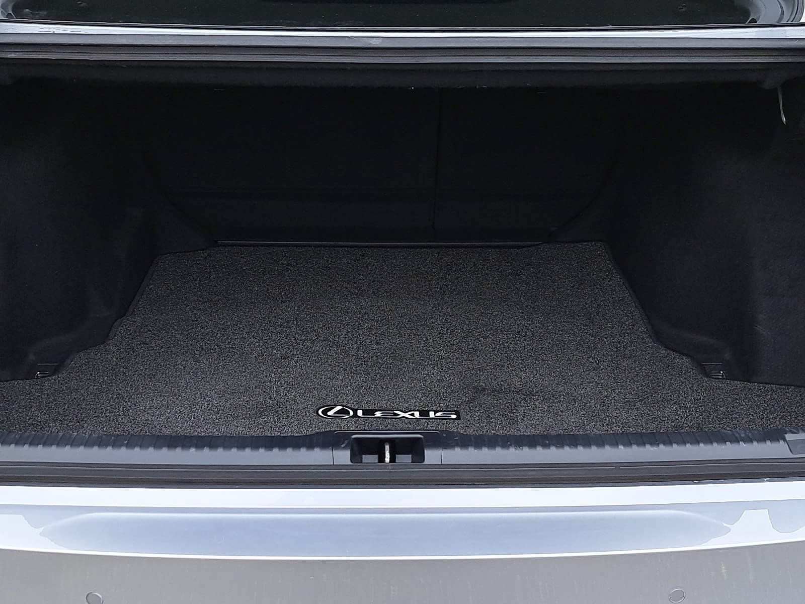 Used 2023 Lexus IS 500 w/ Accessory Package 2 RWD image 13