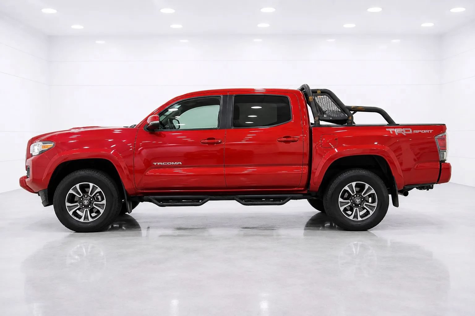 Used 2022 Toyota Tacoma TRD Sport w/ TRD Premium Sport Package RWD image 2