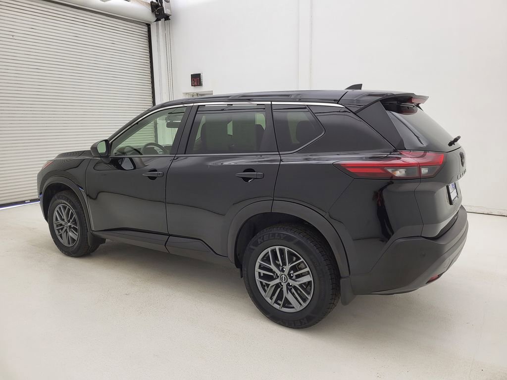 Used 2023 Nissan Rogue S FWD image 13