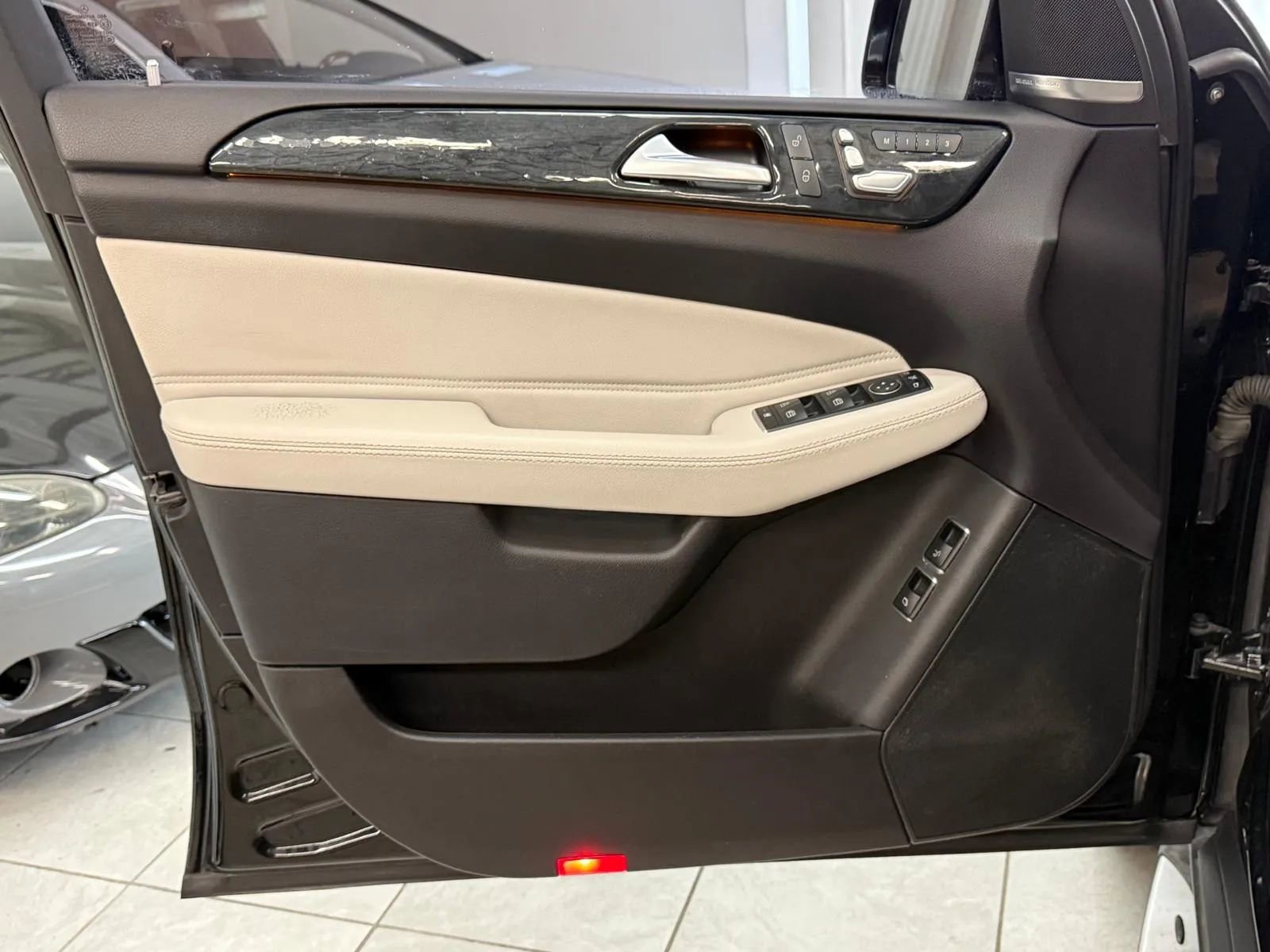 Used 2017 Mercedes-Benz GLS 450 4MATIC image 16