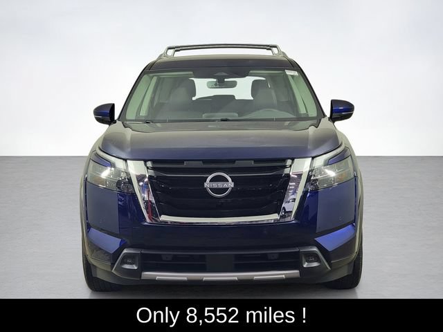 Used 2025 Nissan Pathfinder SL AWD/4WD image 8