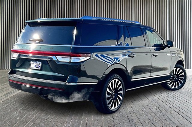 Used 2023 Lincoln Navigator L Black Label image 2
