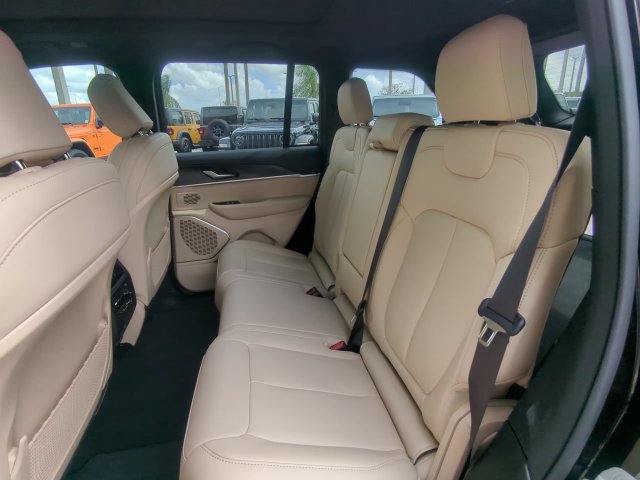 Certified 2025 Jeep Grand Cherokee Limited 4xe AWD/4WD image 16