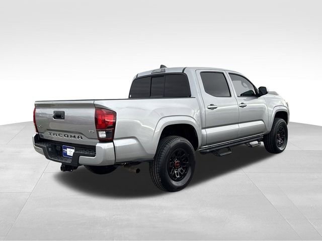 Used 2022 Toyota Tacoma SR AWD/4WD image 6