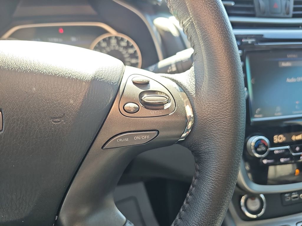 Used 2023 Nissan Murano SV w/ SV Midnight Edition Package image 21