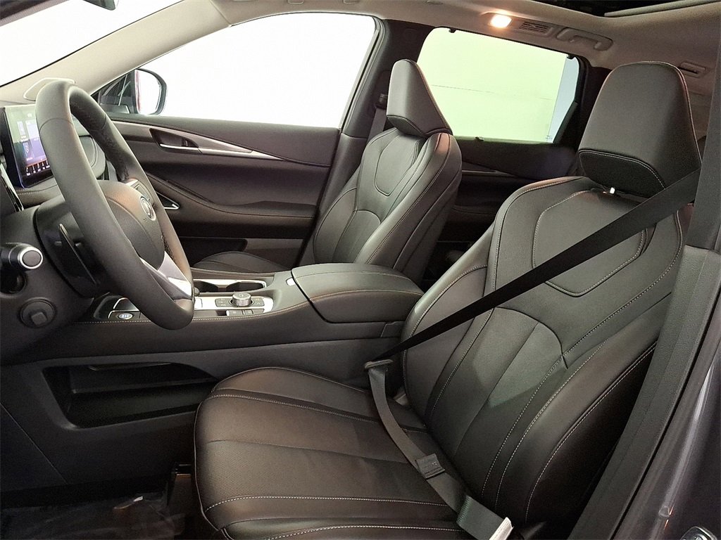 Certified 2025 INFINITI QX60 Luxe image 18