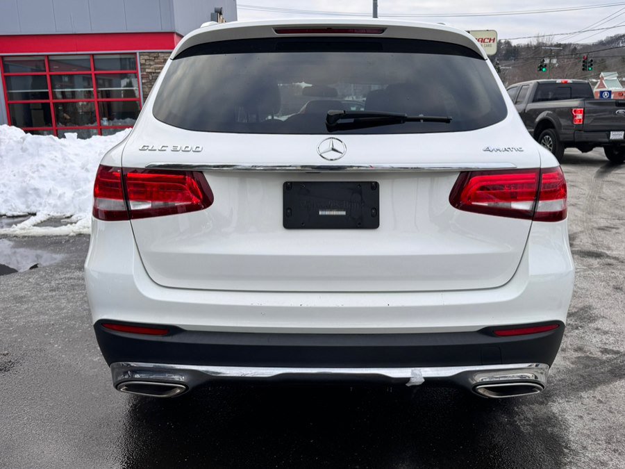 Used 2019 Mercedes-Benz GLC 300 4MATIC image 6