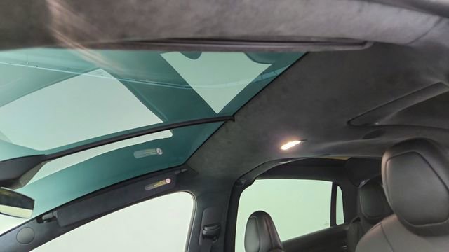 Used 2023 Tesla Model X image 59