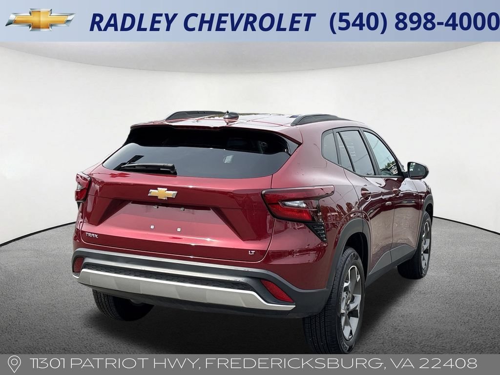 Certified 2025 Chevrolet Trax LT FWD image 19