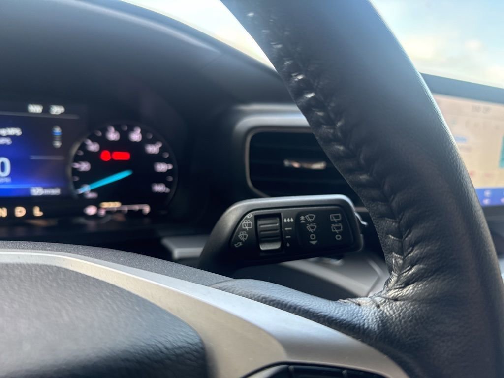 Used 2022 Ford Explorer XLT w/ Equipment Group 202A image 19