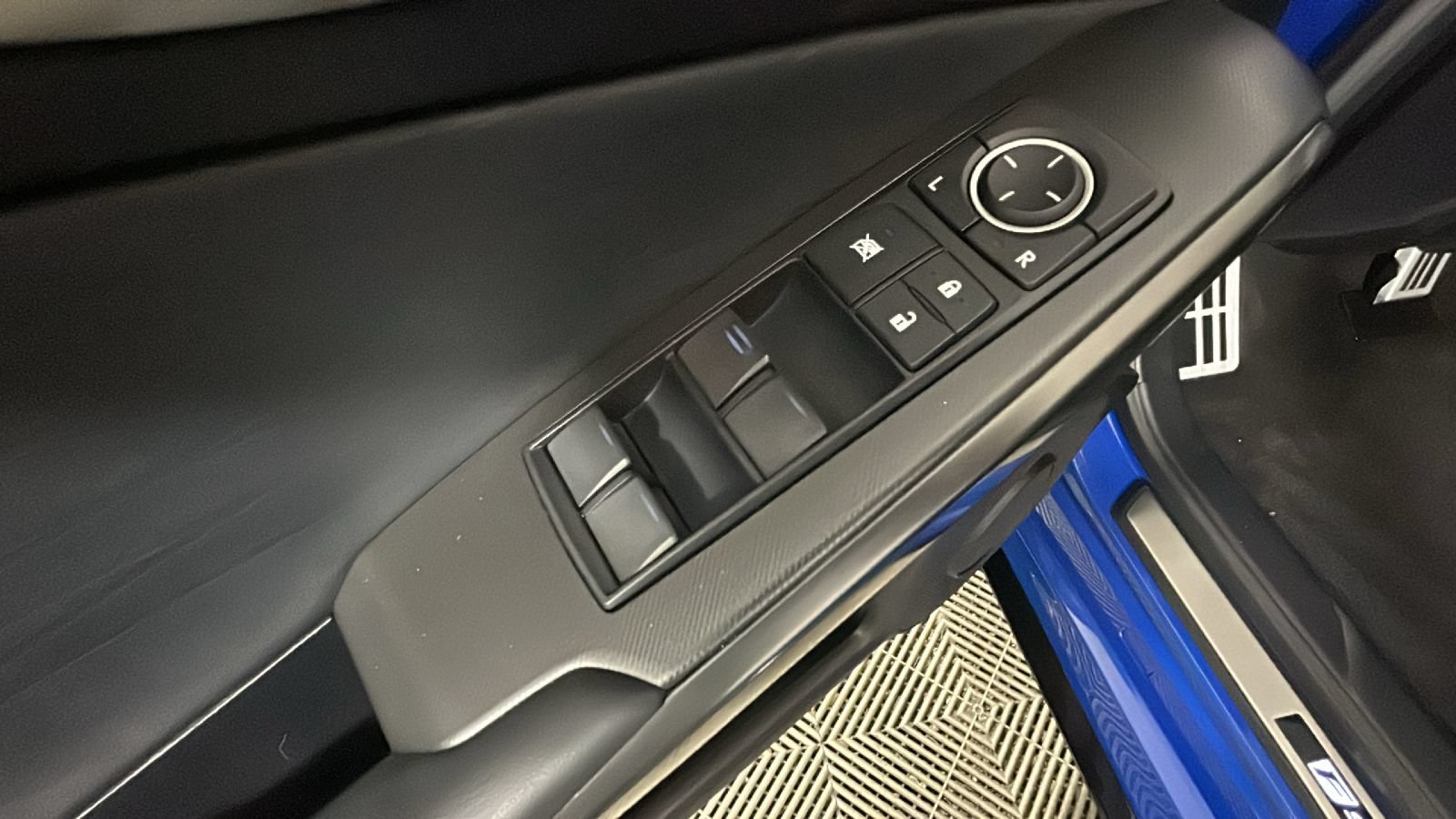 Used 2023 Lexus IS 350 F Sport AWD/4WD image 13