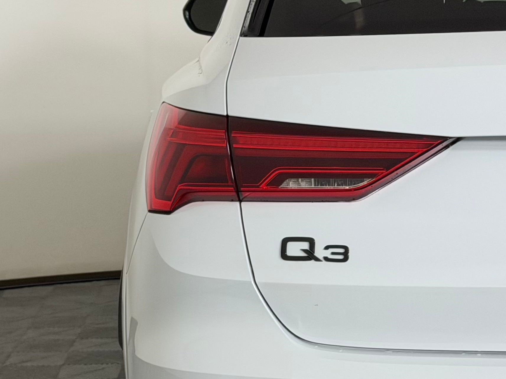 Certified 2025 Audi Q3 2.0T Premium Plus w/ Premium Plus Package AWD/4WD image 13