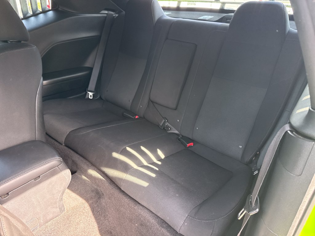 Used 2015 Dodge Challenger R/T Shaker RWD image 8