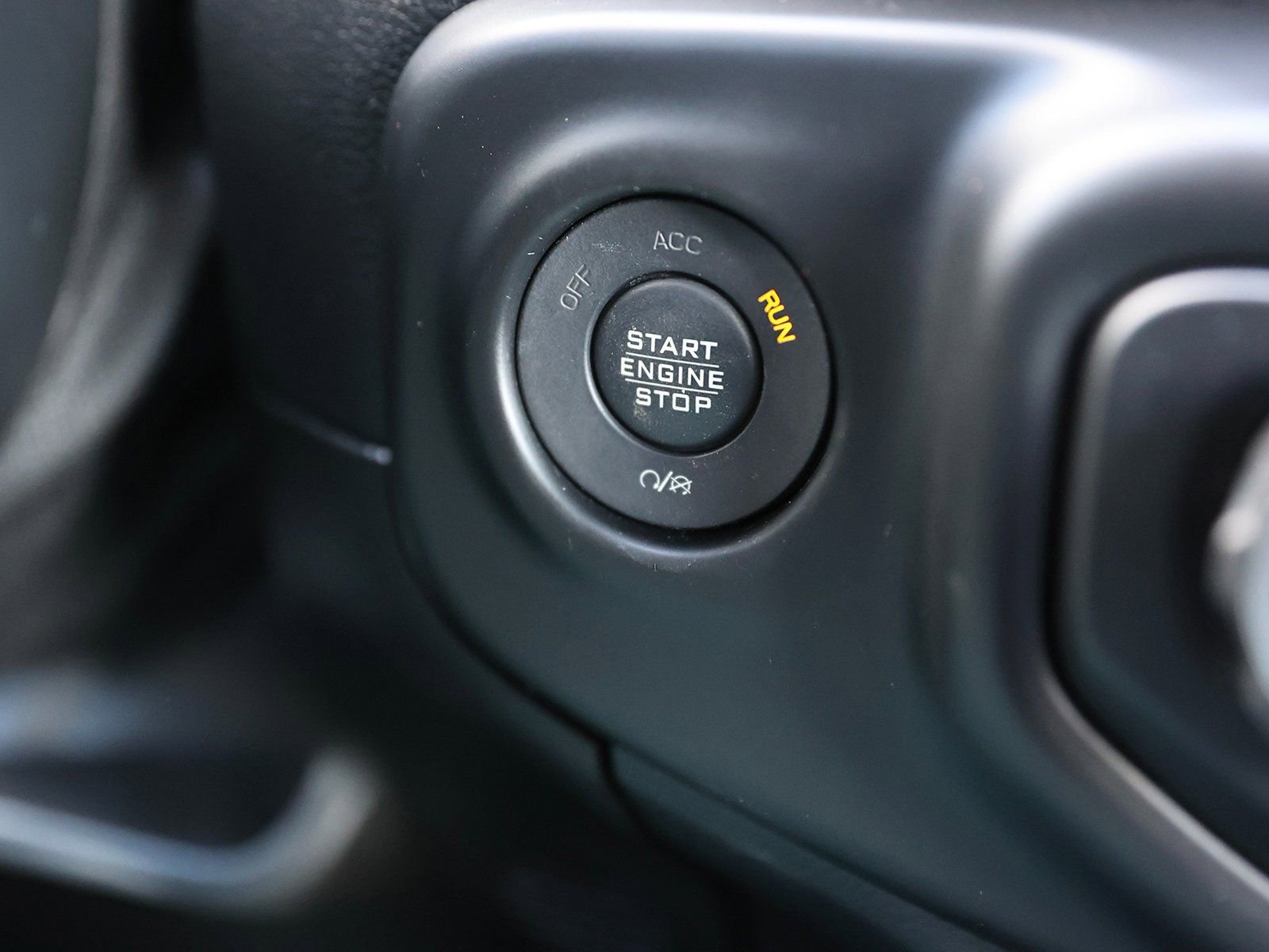 Used 2018 Jeep Wrangler Unlimited Sport S image 28