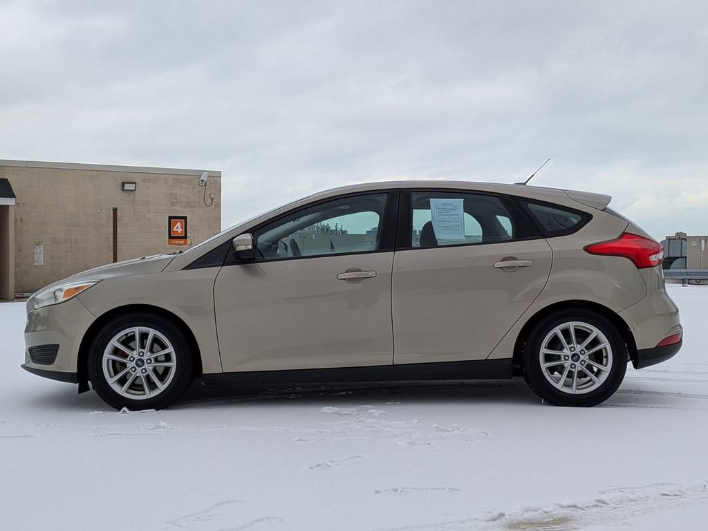 Used 2015 Ford Focus SE image 4