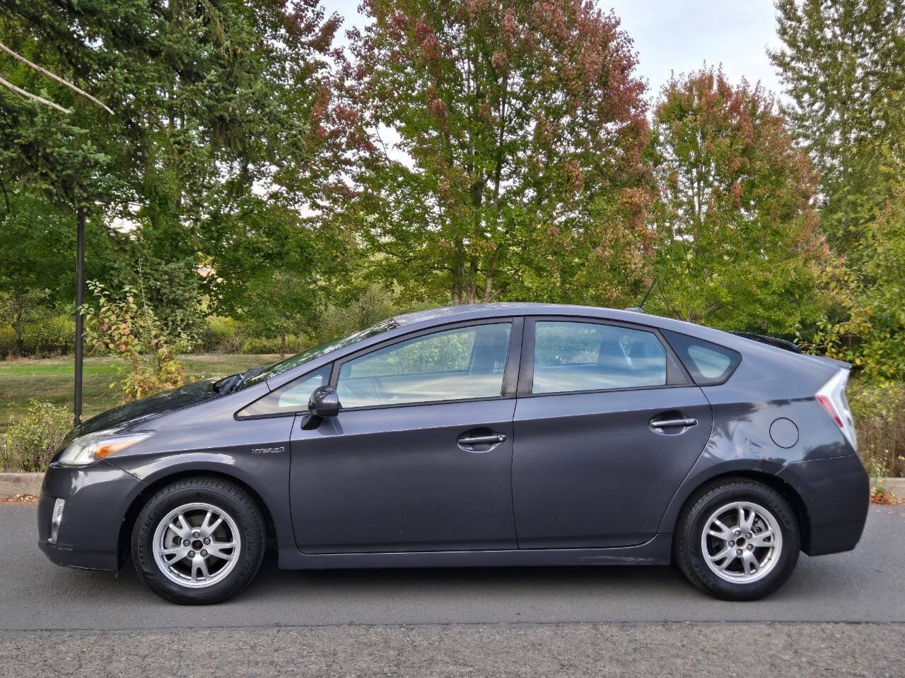 Used 2011 Toyota Prius Four w/ Navigation Pkg FWD image 6