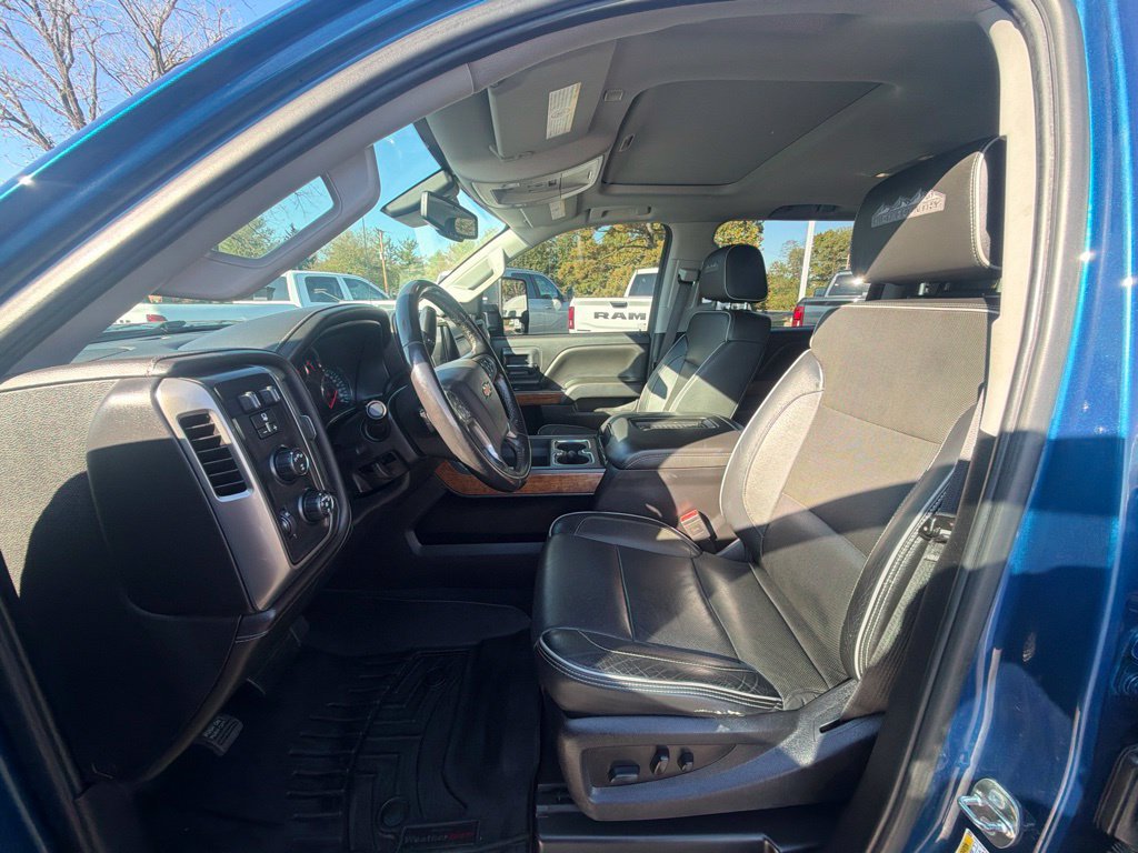 Used 2019 Chevrolet Silverado 2500 High Country w/ Duramax Plus Package AWD/4WD image 16