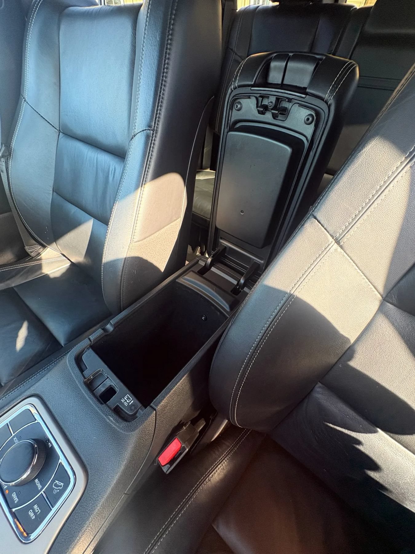 Used 2017 Jeep Grand Cherokee Limited AWD/4WD image 25