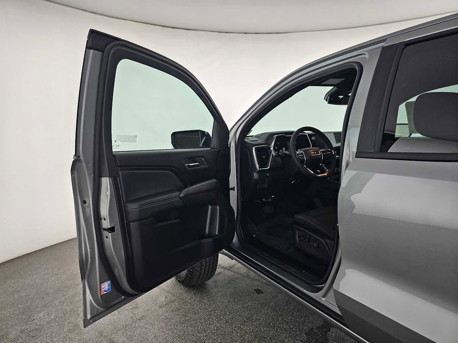 New 2026 GMC Canyon Elevation w/ Convenience Package image 18