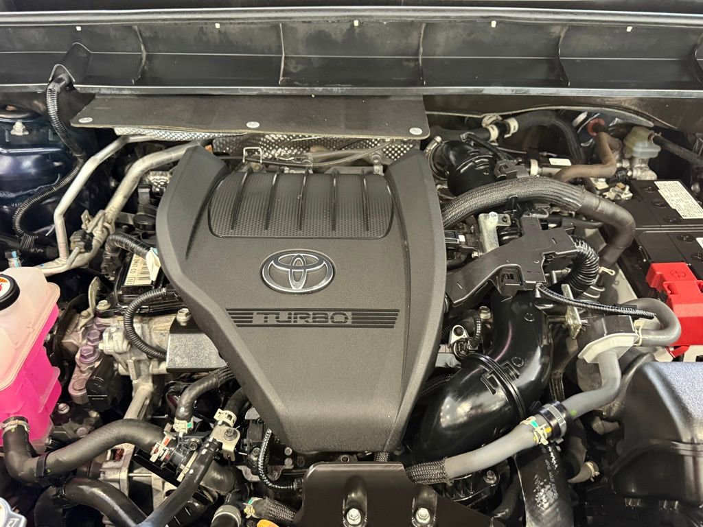 Used 2023 Toyota Highlander XLE image 37