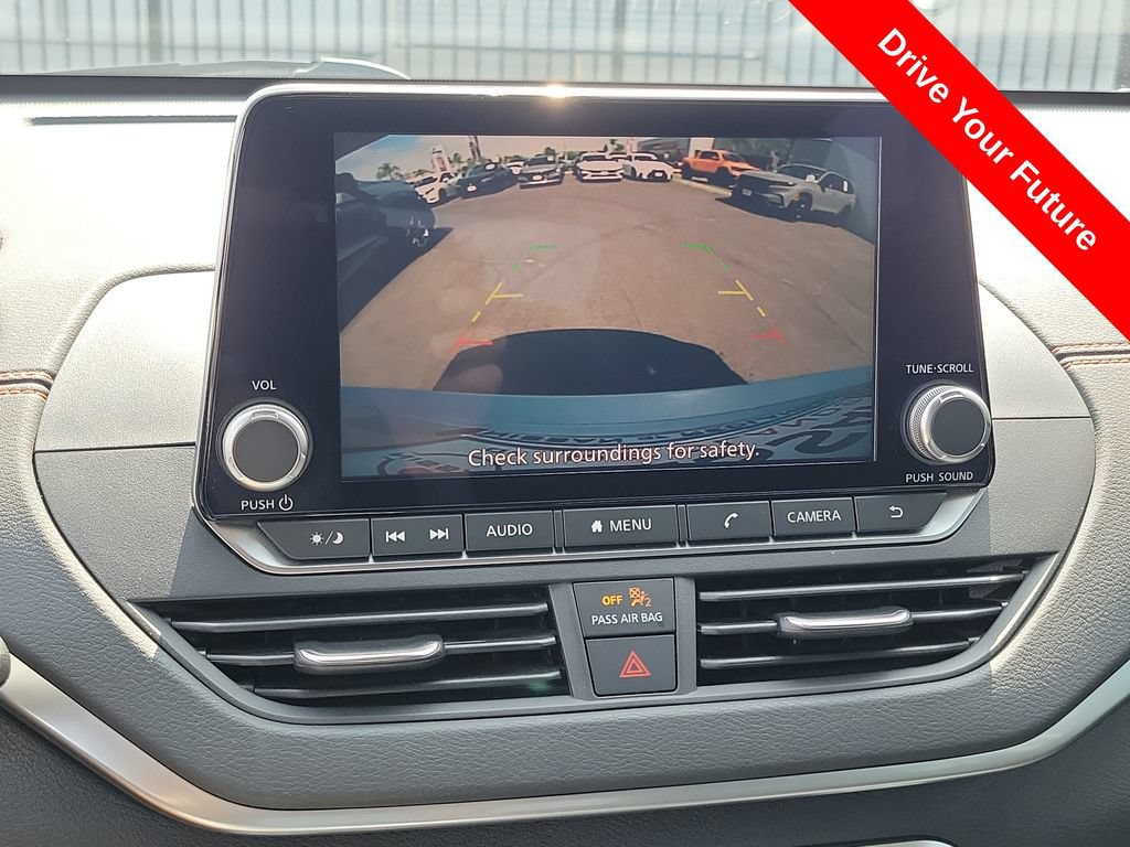 Used 2022 Nissan Altima 2.5 SR AWD/4WD image 12