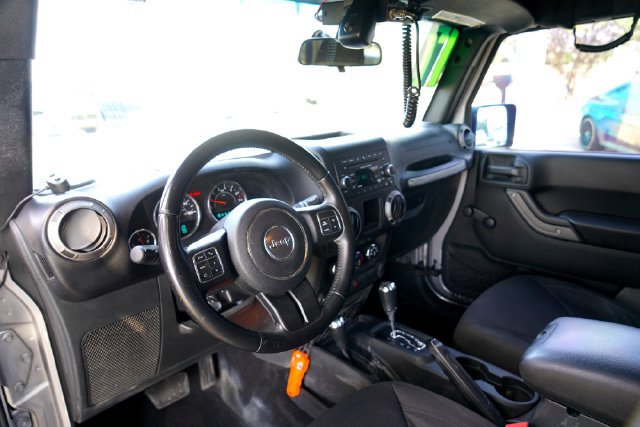 Used 2017 Jeep Wrangler Sport AWD/4WD image 9