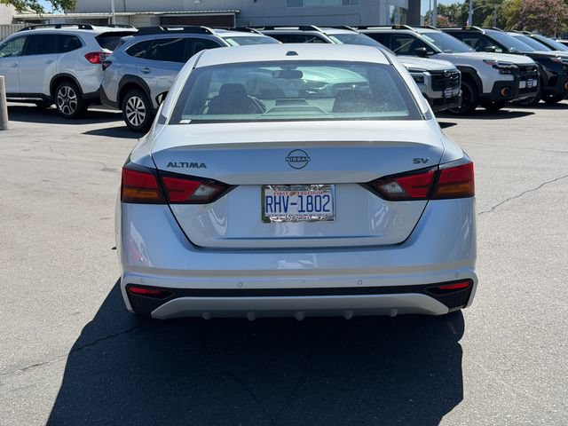 Used 2024 Nissan Altima 2.5 SV FWD image 7