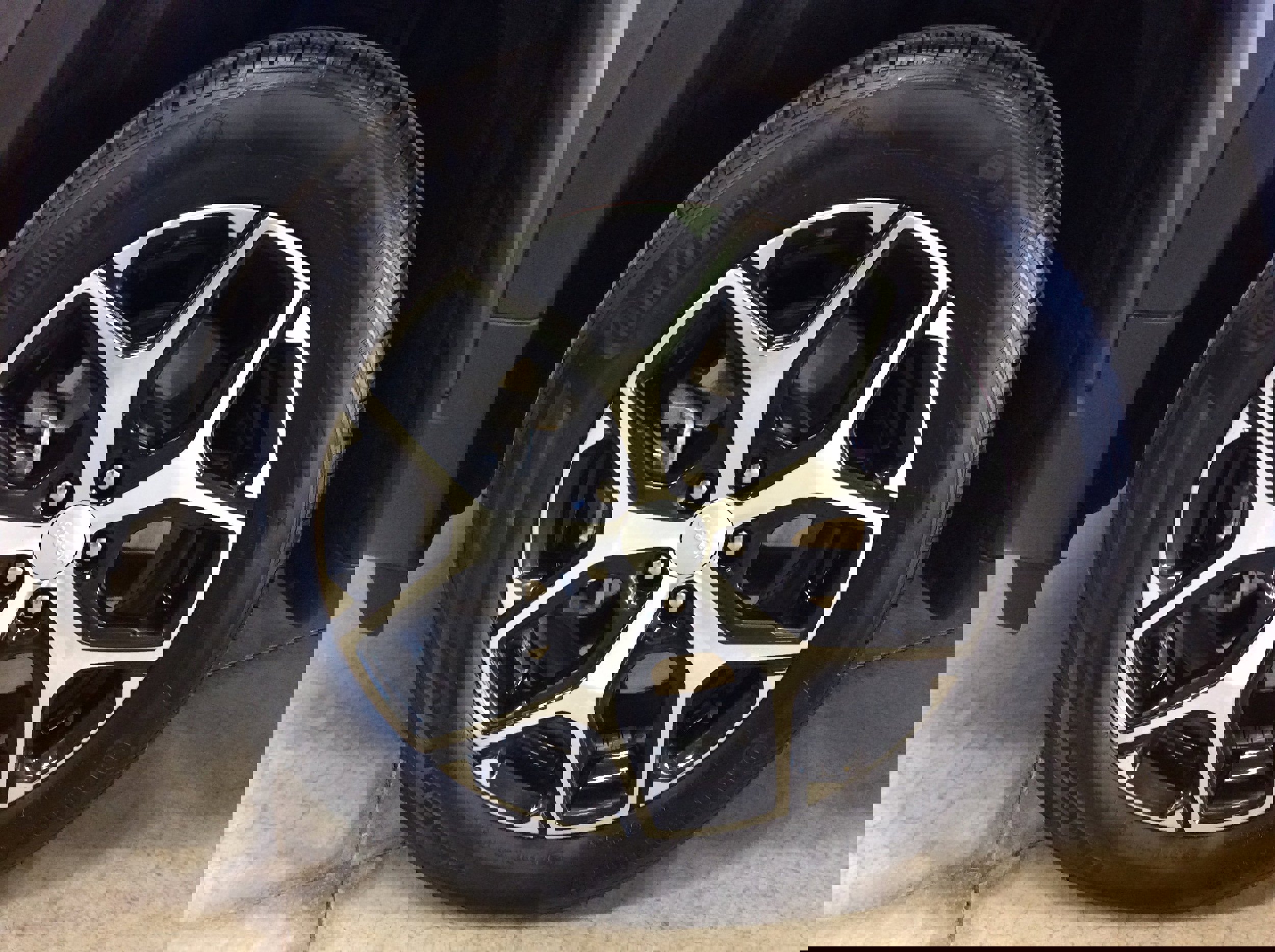 Used 2024 Jeep Compass Limited image 9