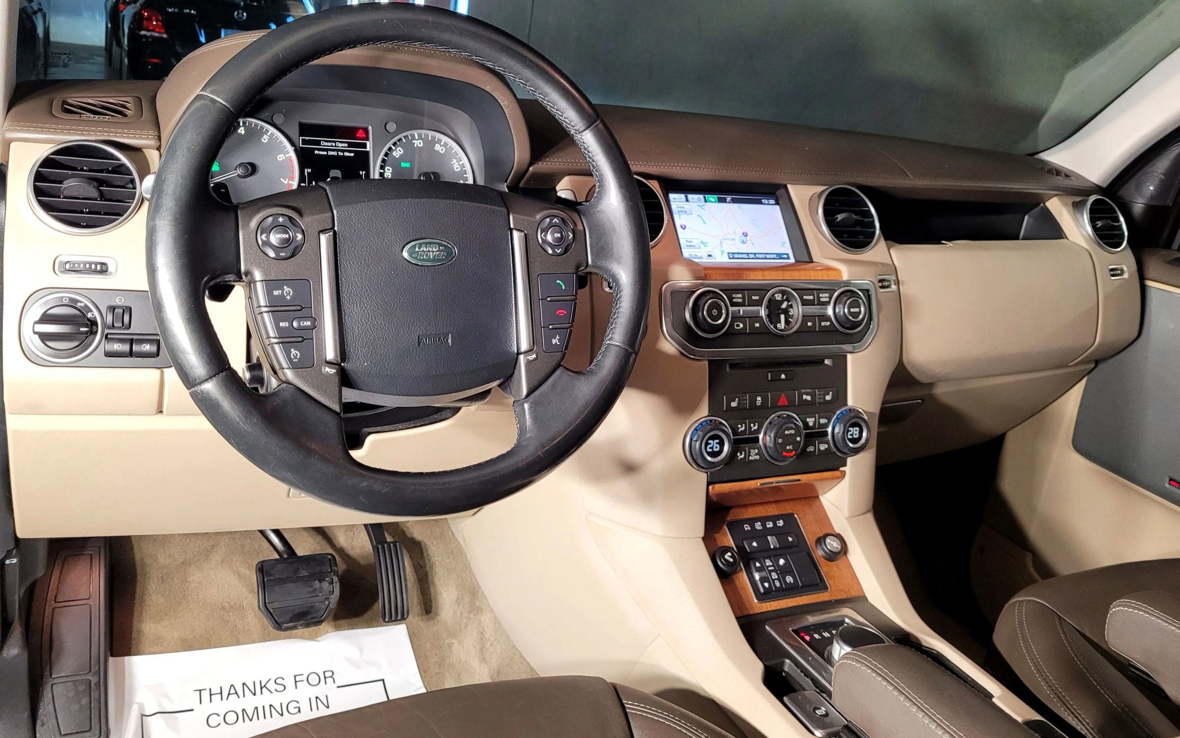 Used 2015 Land Rover LR4 HSE LUX image 26