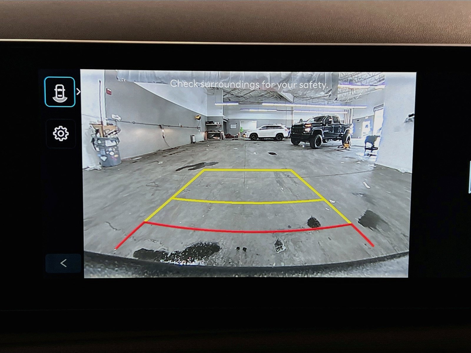 Used 2025 Hyundai Santa Cruz SE FWD image 9