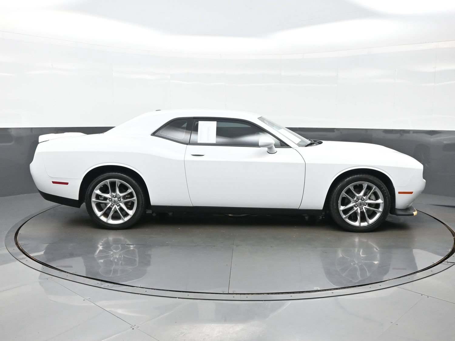 Used 2022 Dodge Challenger GT AWD/4WD image 7