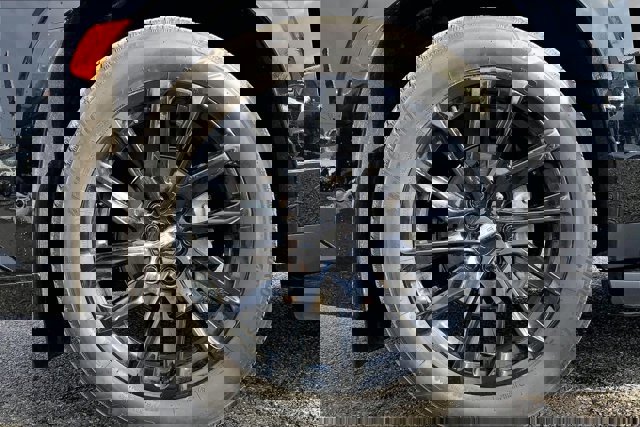 Used 2022 Cadillac Escalade ESV Sport Platinum w/ LPO, ONYX Package image 8